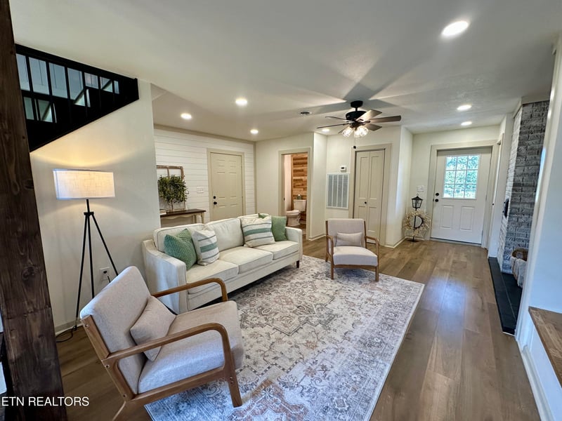 10275 Beals Chapel Rd, Lenoir City, TN 37772