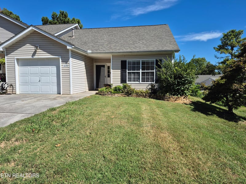1028 Ashley Michelle Ct, Knoxville, TN 37934