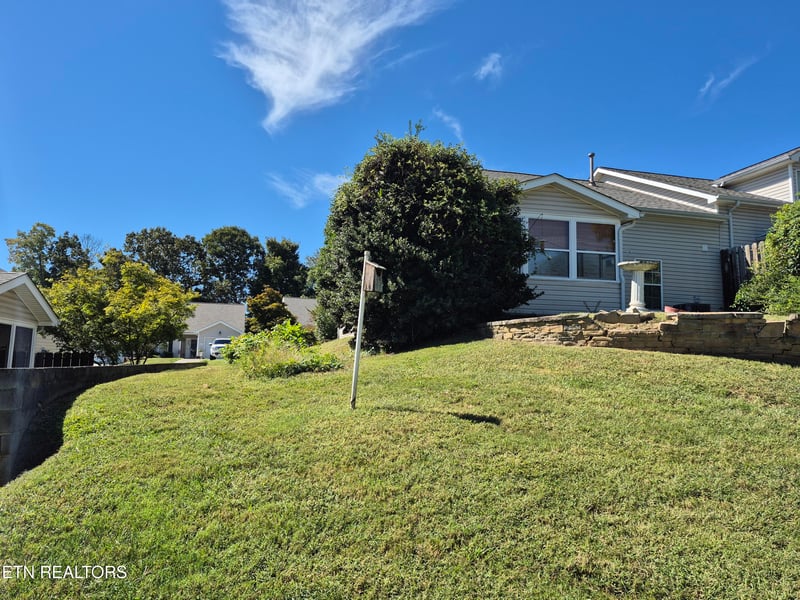 1028 Ashley Michelle Ct, Knoxville, TN 37934