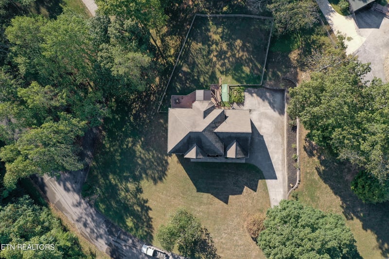 1028 Chula Vista Dr, Friendsville, TN 37737
