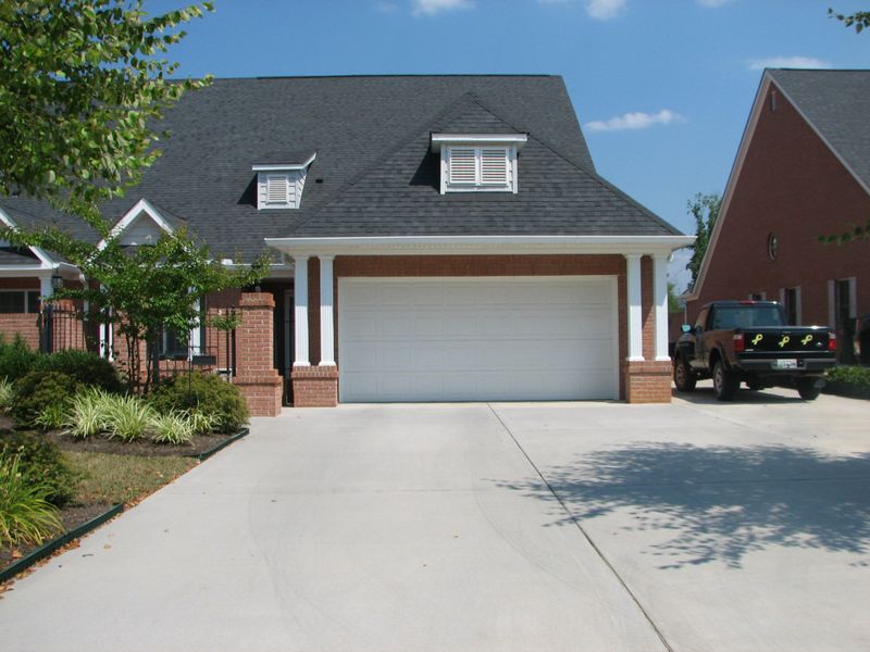 1029 Fine Glen Dr, Sevierville, TN 37862