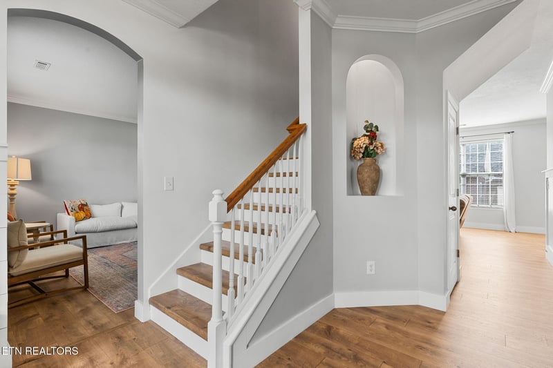 1029 Garnet Hill Dr, Lenoir City, TN 37772