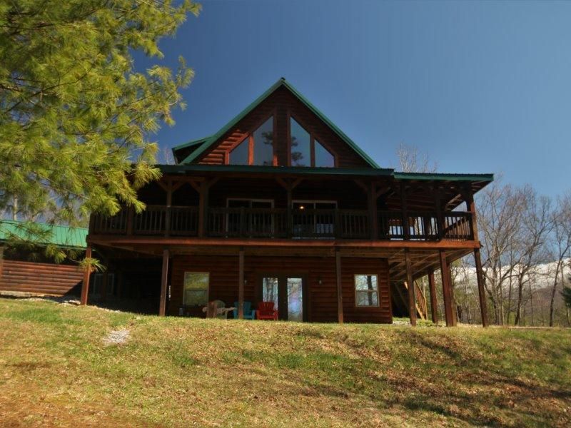 1029 Smithfield Rd, Tellico Plains, TN 37385