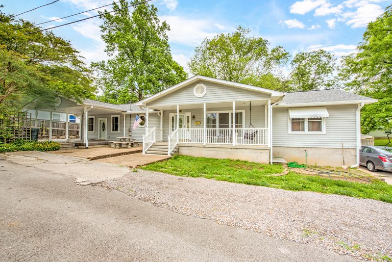 103 Briar Rd, Oak Ridge, TN 37830