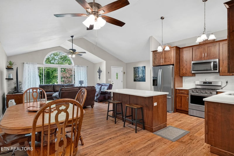 103 Brighton Ln, Crossville, TN 38558