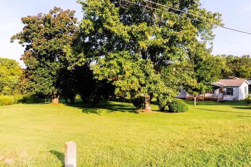 103 Carey St, Vonore, TN 37885