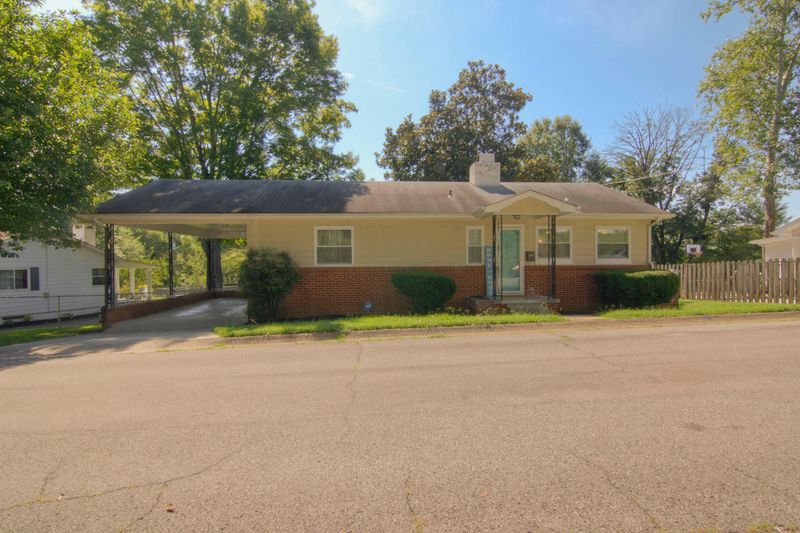 103 Carlisle, Oak Ridge, TN 37830