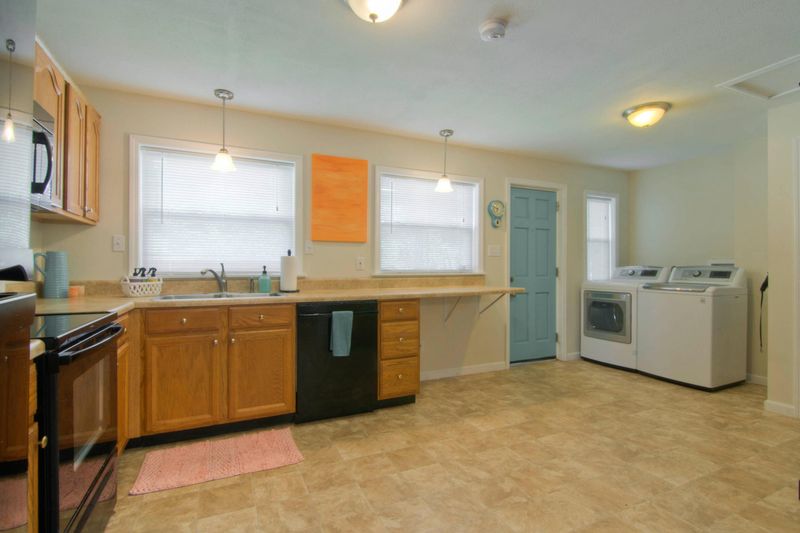 103 Carlisle, Oak Ridge, TN 37830