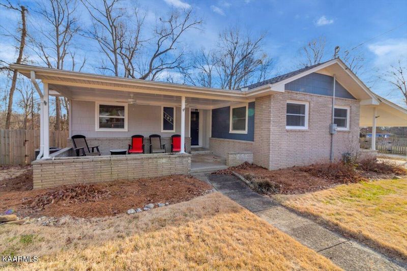 103 Chatam Ln, Oak Ridge, TN 37830