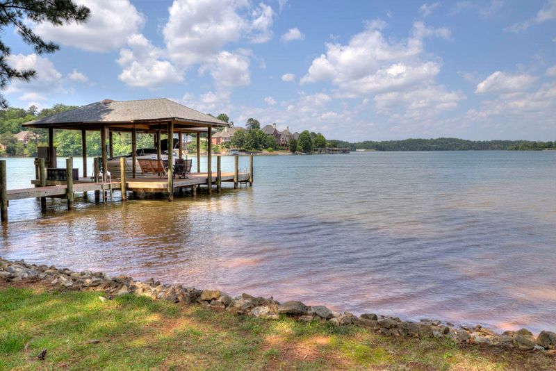 103 Coyatee Cir, Loudon, TN 37774