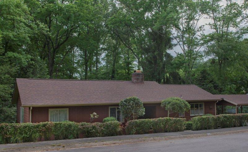 103 Disston Rd, Oak Ridge, TN 37830