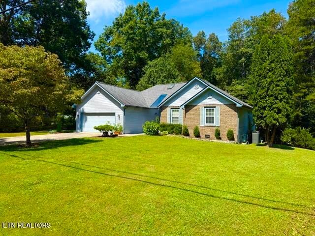 103 Dovenshire Dr, Crossville, TN 38558