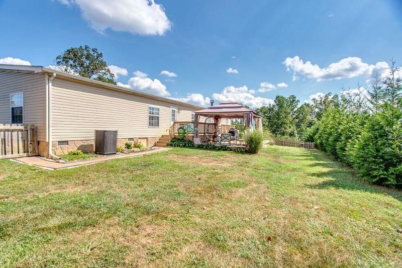 103 Dream Catcher Ln, Powell, TN 37849
