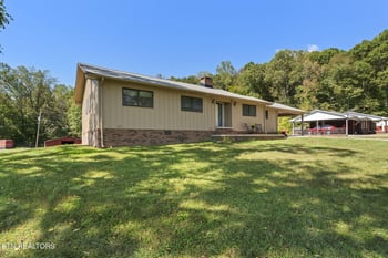 103 Duncan Woods Rd, Oliver Springs, TN 37840