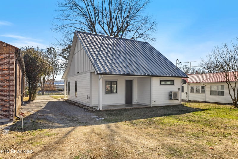 103 E Main St, Englewood, TN 37329