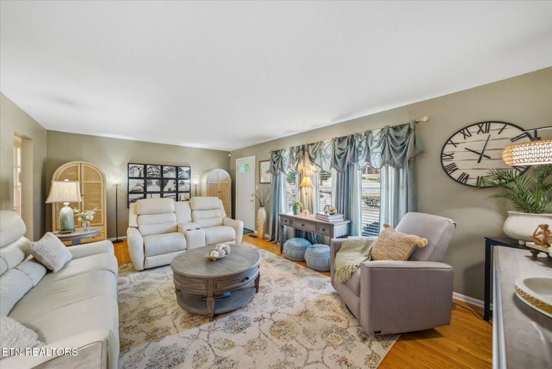 103 Elm St, Clinton, TN 37716