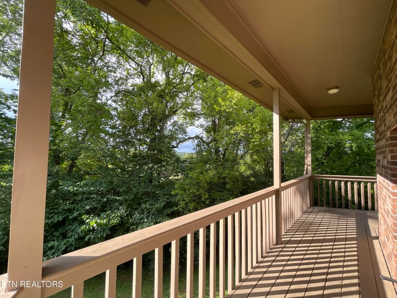 103 Farmington Pl, Clinton, TN 37716
