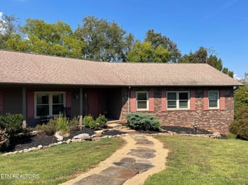 103 Farmington Pl, Clinton, TN 37716