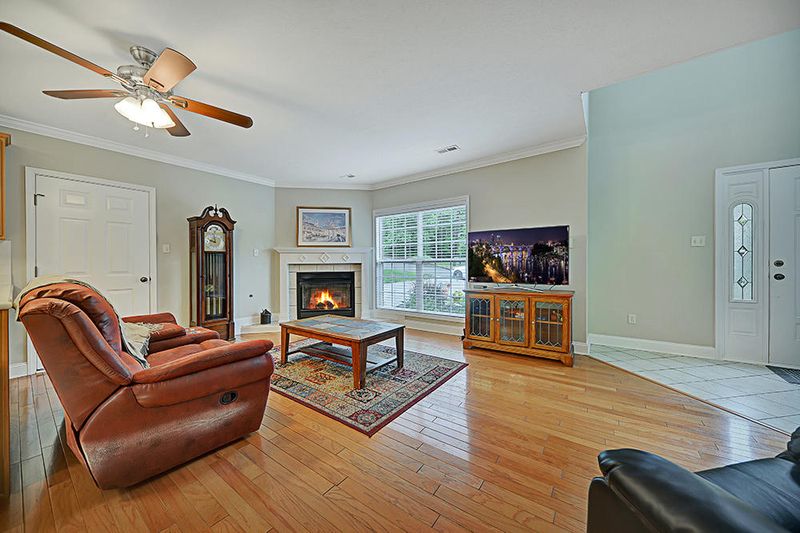 103 Goldengate Ln, Oak Ridge, TN 37830