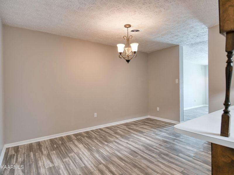 103 Golfcrest Ln, Oak Ridge, TN 37830