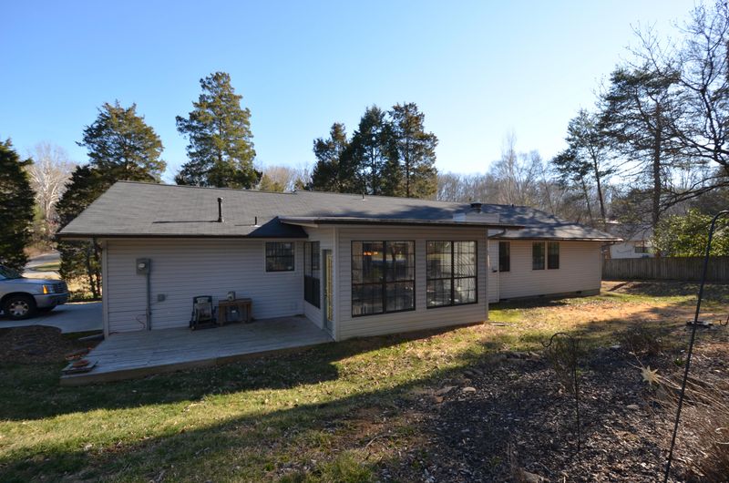 103 Hartford Pl, Oak Ridge, TN 37830
