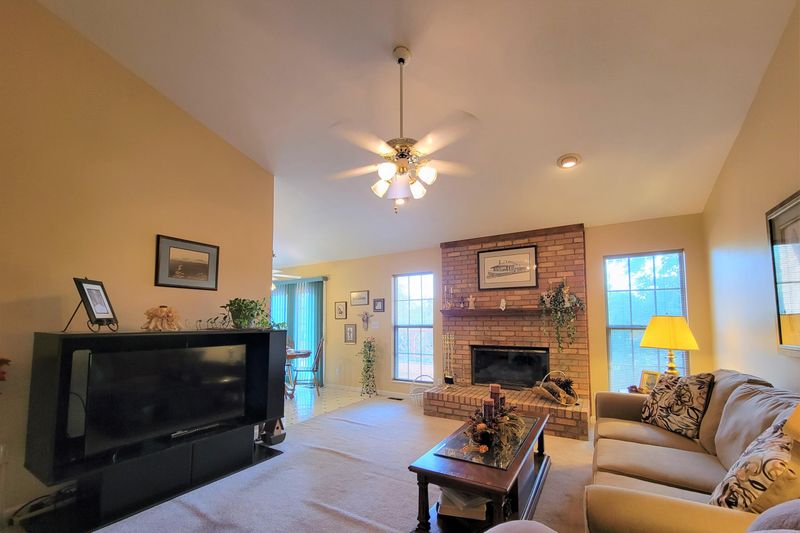 103 Hillside Ct, Clinton, TN 37716