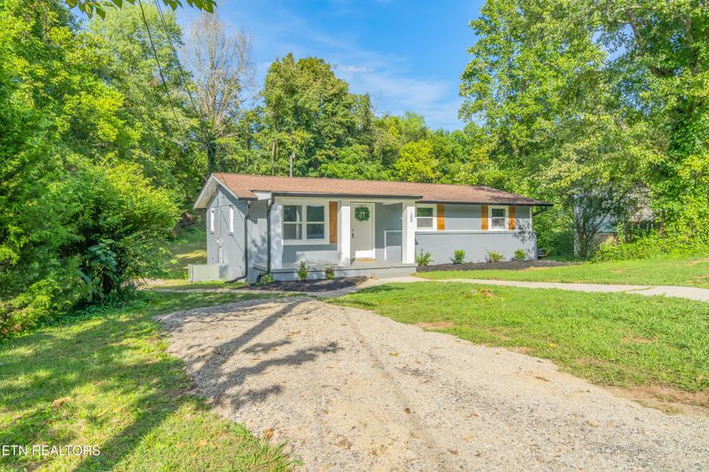 103 Houston Ave, Oak Ridge, TN 37830