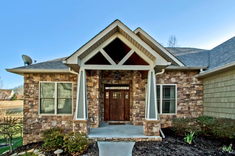 103 Inata Cir, Loudon, TN 37774