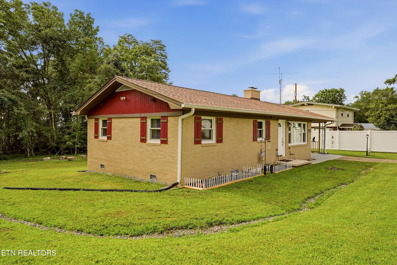 103 Independence Ln, Oak Ridge, TN 37830