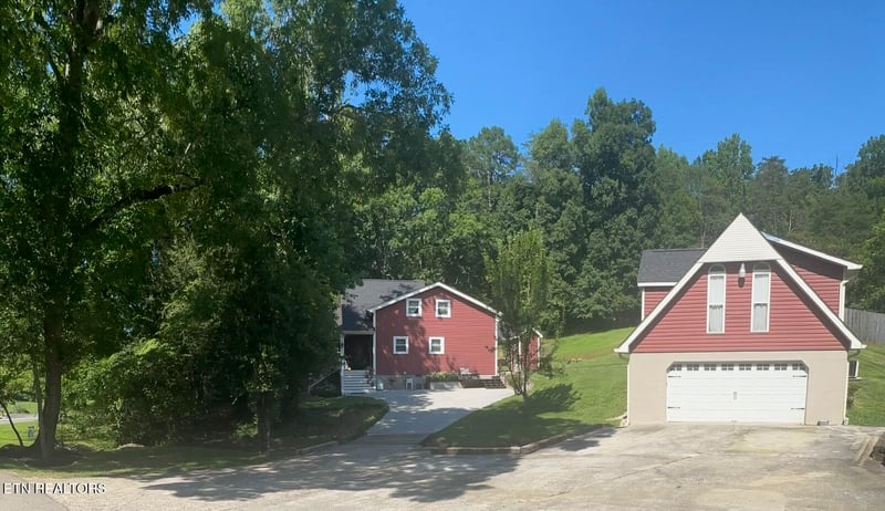 103 Jolly Ln, Walland, TN 37886