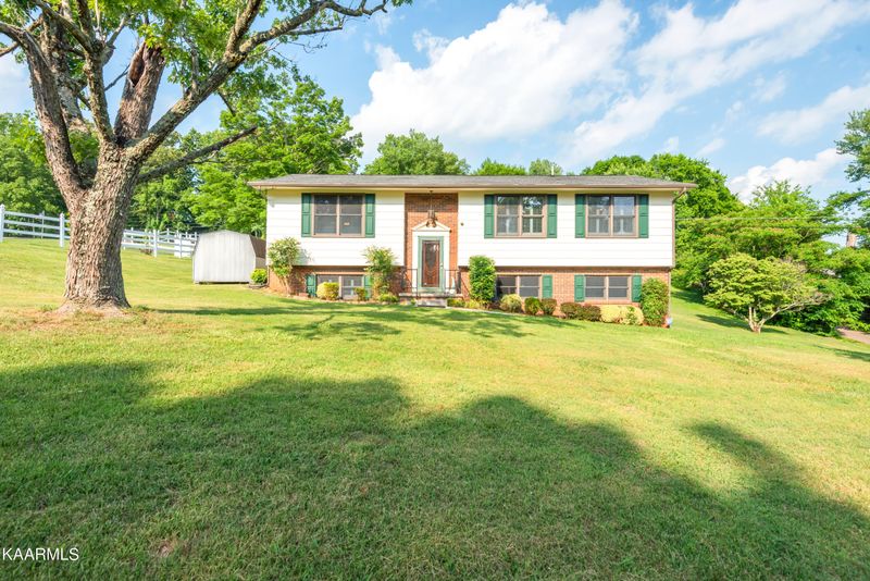 103 Mccormick Ln, Harriman, TN 37748