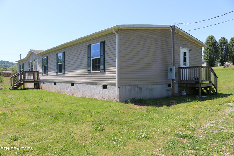 103 Meadow Brook Rd, Sweetwater, TN 37874