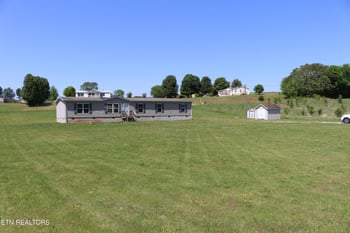 103 Meadow Brook Rd, Sweetwater, TN 37874