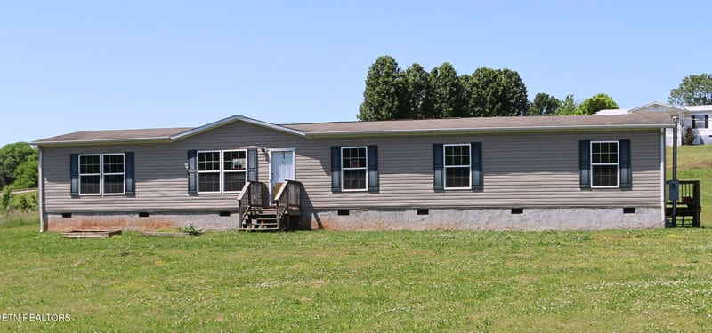 103 Meadow Brook Rd, Sweetwater, TN 37874