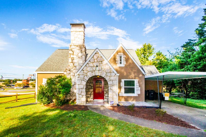 103 Naueda Dr, Knoxville, TN 37912