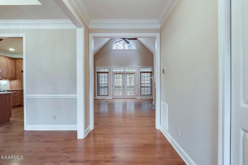103 Newark Ln, Oak Ridge, TN 37830