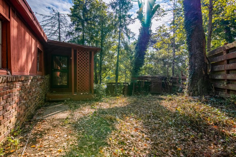 103 Niagara Ln, Oak Ridge, TN 37830