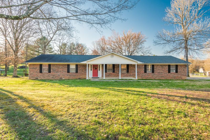 103 Oak Leaf St, Kingston, TN 37763
