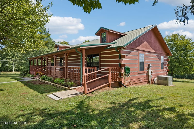 103 Phelps Rd, Lenoir City, TN 37772