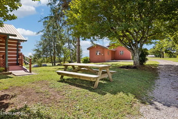 103 Phelps Rd, Lenoir City, TN 37772