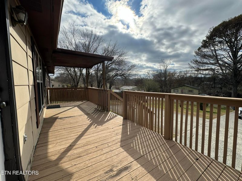 103 Phillips Ln, Clinton, TN 37716