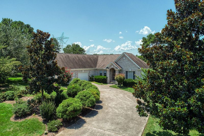 103 Quapaw Cir, Loudon, TN 37774
