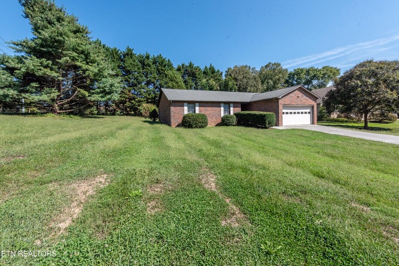 103 Rockford Heights Rd, Rockford, TN 37853