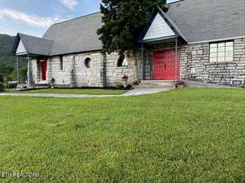 103 S 6th St, Lafollette, TN 37766