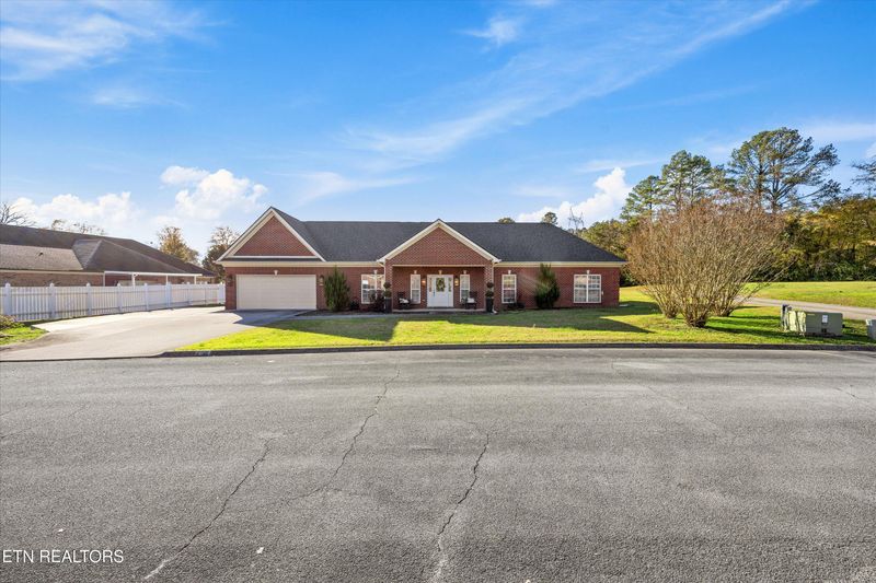 103 Shagbark Ln, Oak Ridge, TN 37830