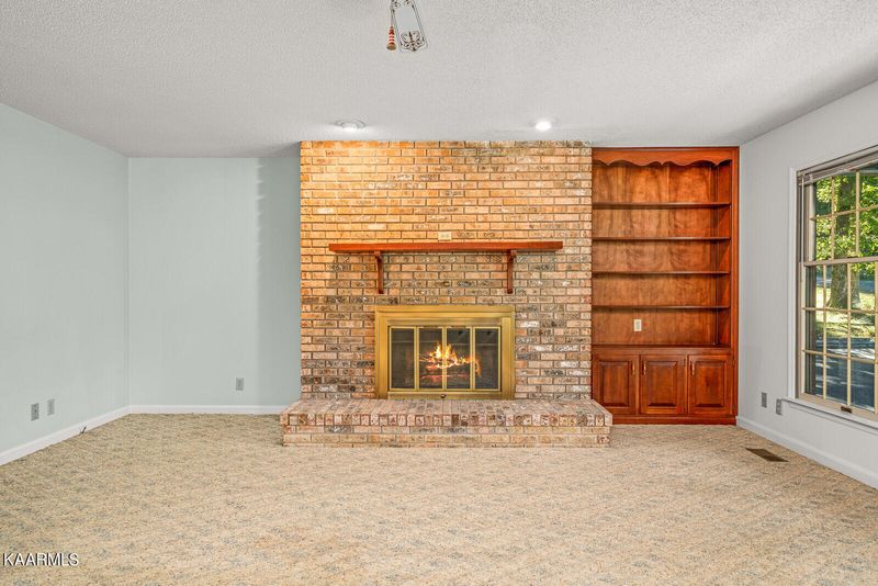 103 Sheffield Dr, Fairfield Glade, TN 38558