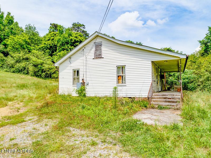 103 W Brushy Valley Dr, Powell, TN 37849