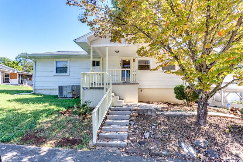103 W Pawley Rd, Oak Ridge, TN 37830