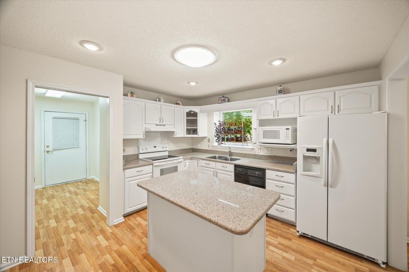 103 Wickham Ln, Fairfield Glade, TN 38558
