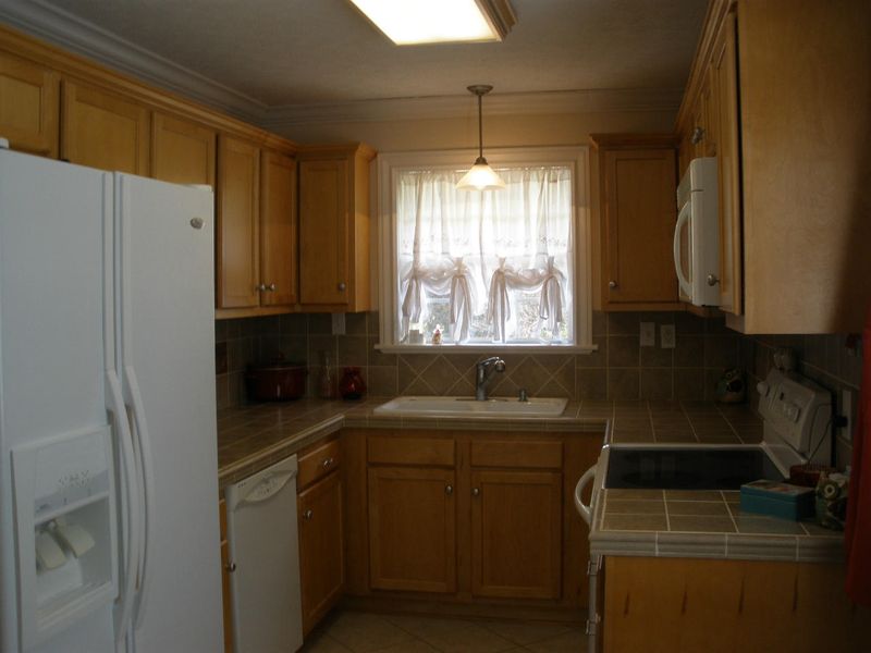103 Willowbrook Dr, Kingston, TN 37763
